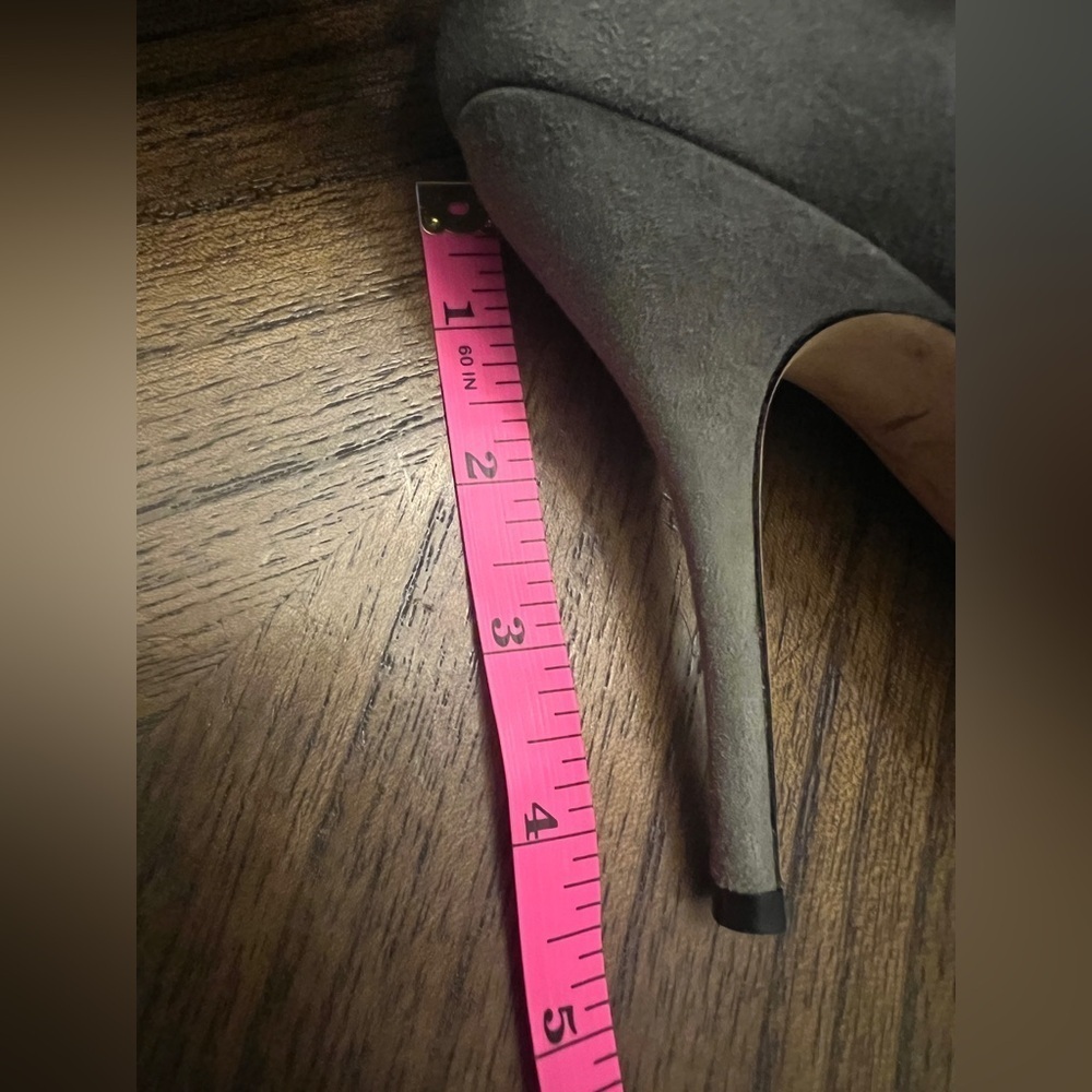 Gucci Gray Suede Stiletto Ankle Boot Women's Size 37.5 - Picture 9 of 9
